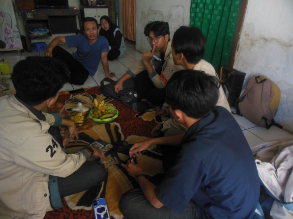 Sosialisasi kepada Warga Sekitar